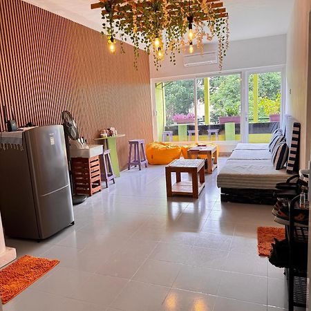 Hostel Republic At Galle Face Colombo Exteriör bild