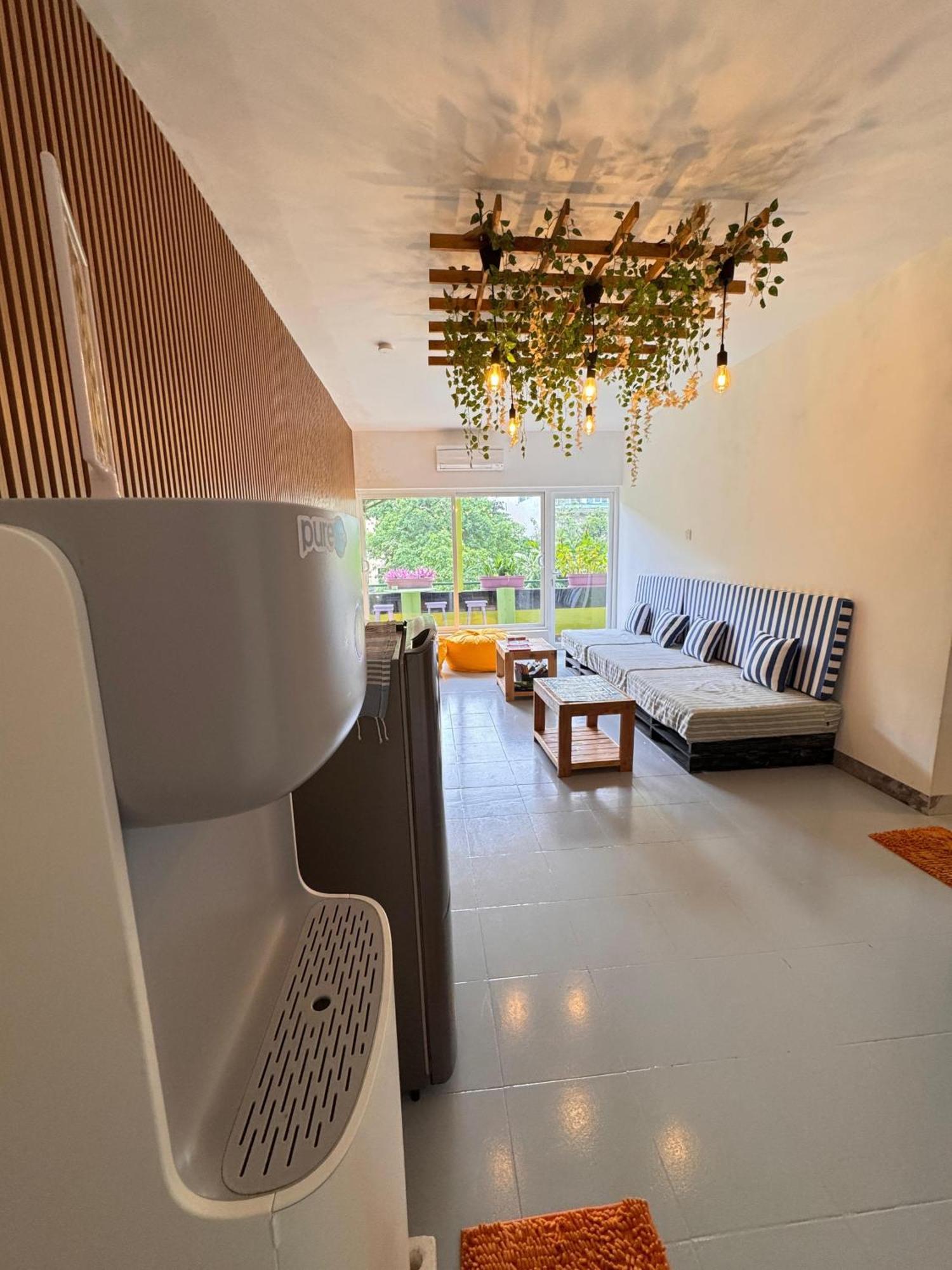 Hostel Republic At Galle Face Colombo Exteriör bild